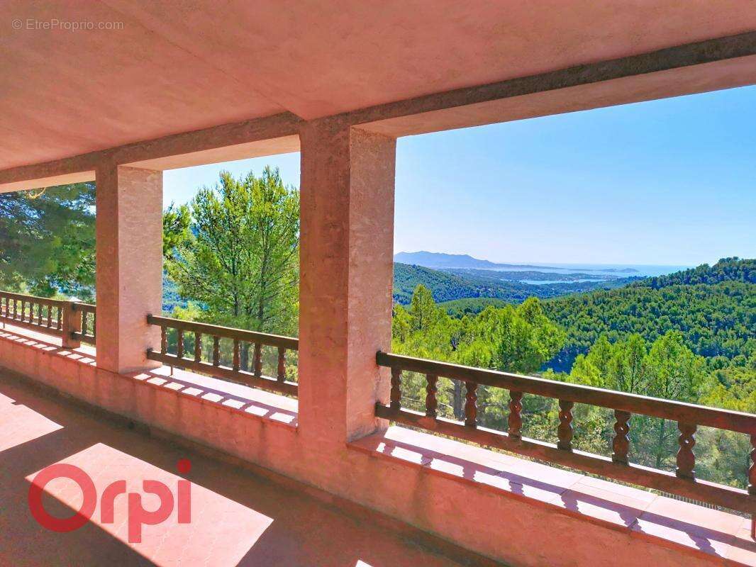 Maison à LA CADIERE-D&#039;AZUR