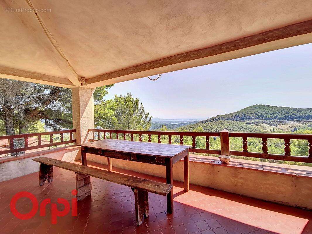 Maison à LA CADIERE-D&#039;AZUR