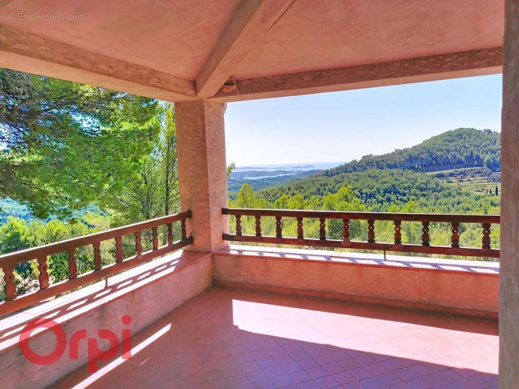 Maison à LA CADIERE-D&#039;AZUR