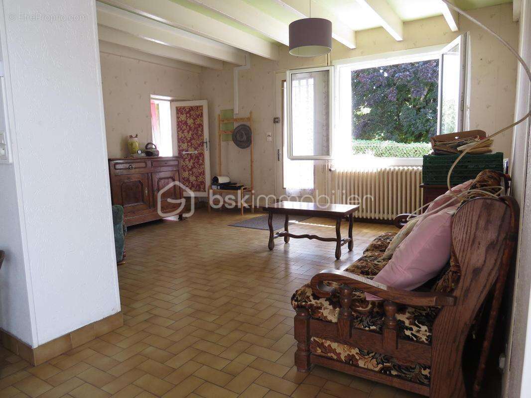 Maison à AZAY-SUR-THOUET