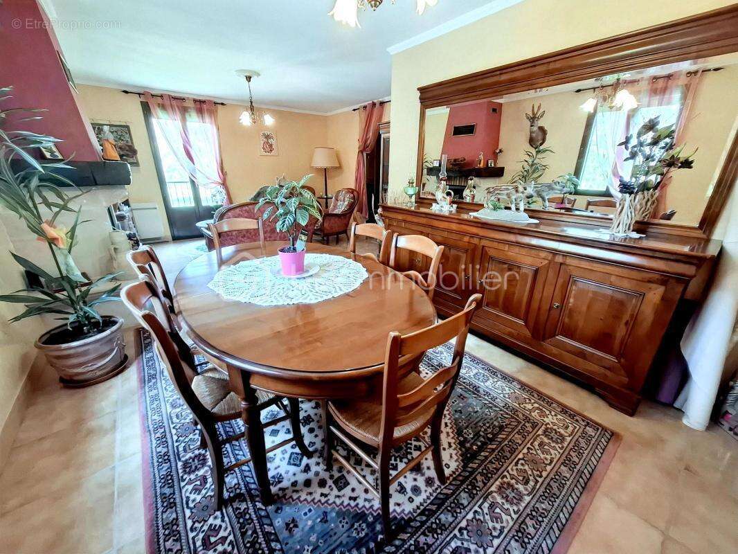 Maison à AIX-EN-OTHE