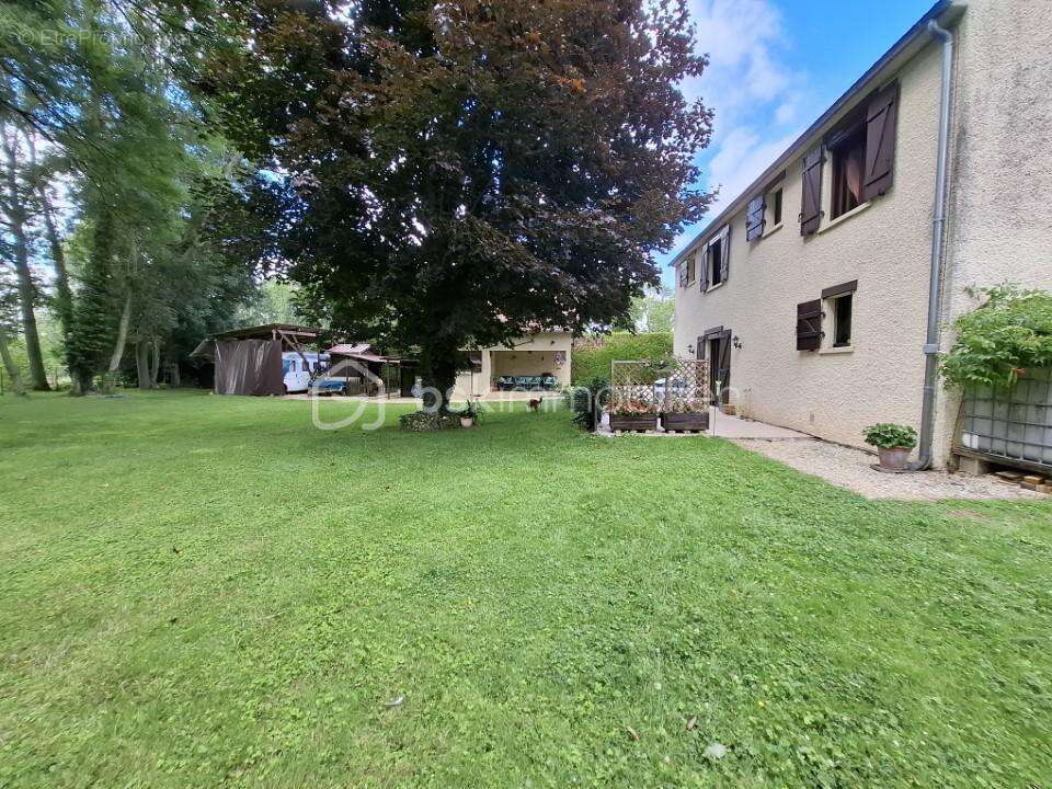 Maison à AIX-EN-OTHE