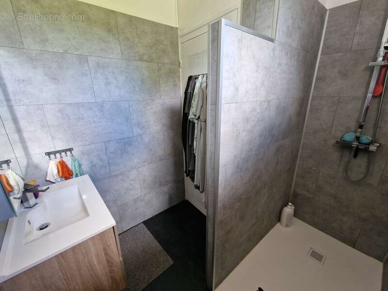 Maison à SAINT-GERMAIN-DE-MARENCENNES