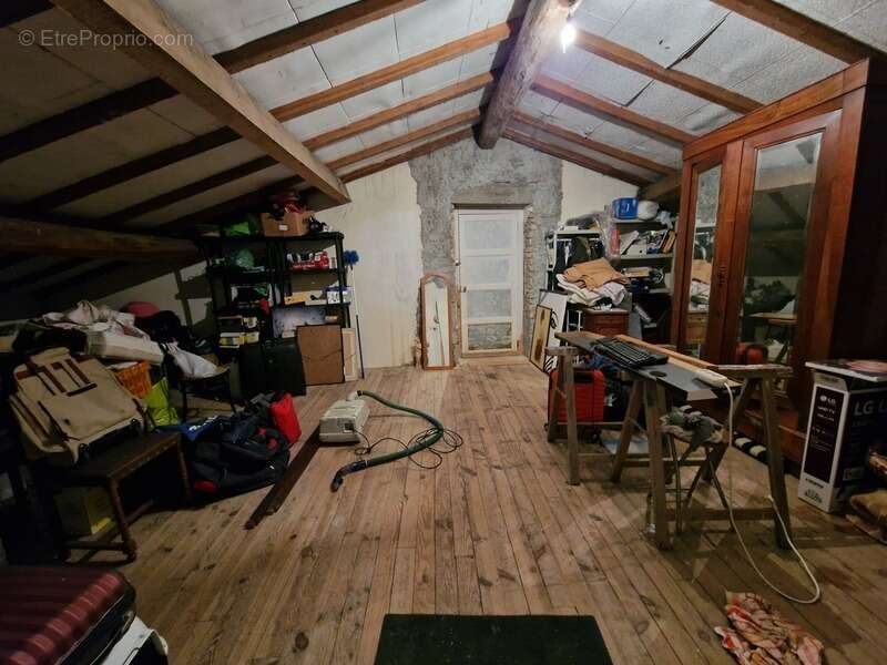 Maison à SAINT-GERMAIN-DE-MARENCENNES