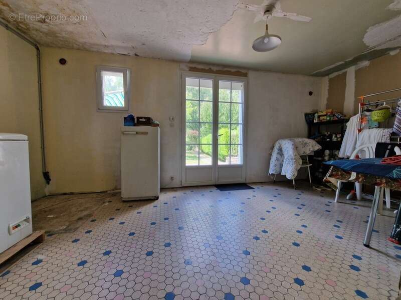 Maison à SAINT-GERMAIN-DE-MARENCENNES