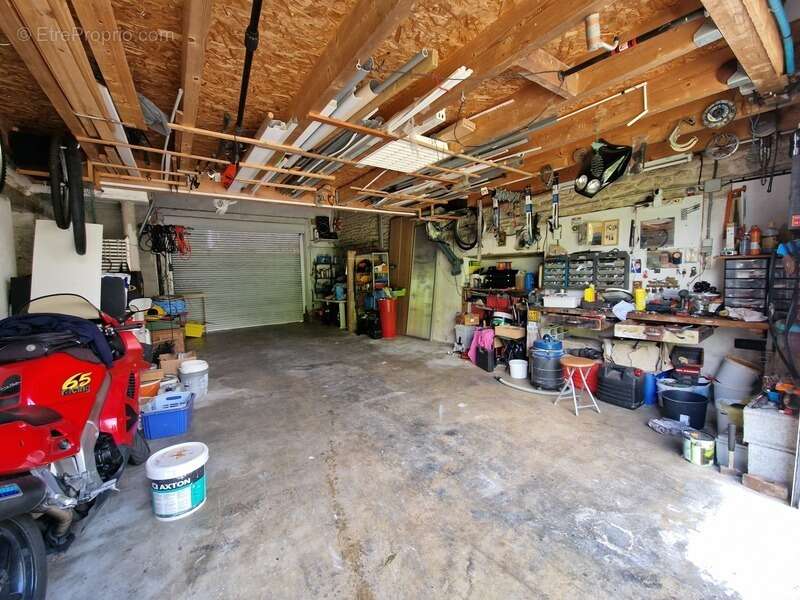 Maison à SAINT-GERMAIN-DE-MARENCENNES