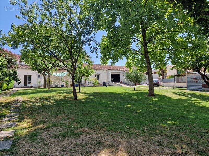 Maison à SAINT-GERMAIN-DE-MARENCENNES