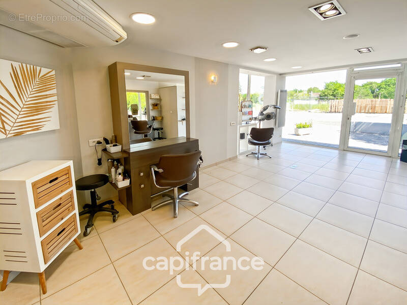 Commerce à LE HAILLAN