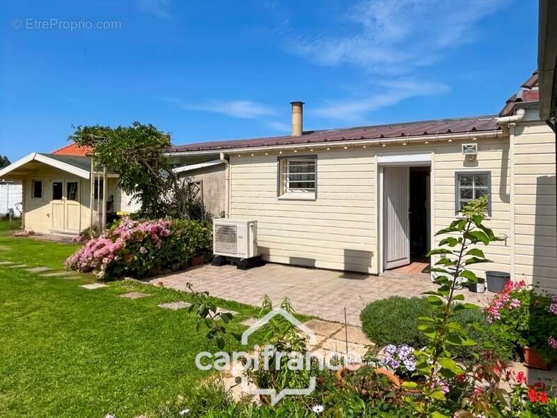 Maison à SAINT-MARTIN-EN-CAMPAGNE