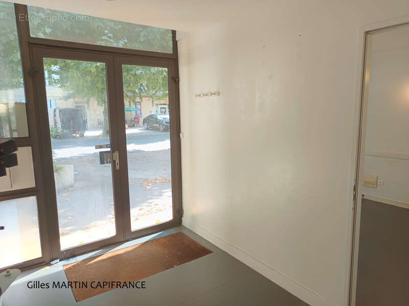 Commerce à SAINTE-TERRE