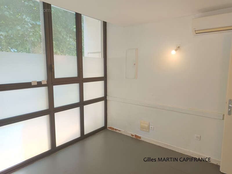 Commerce à SAINTE-TERRE