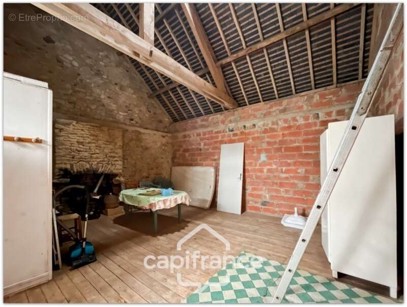 Maison à LA CHAISE-BAUDOUIN