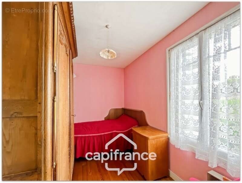 Maison à LA CHAISE-BAUDOUIN