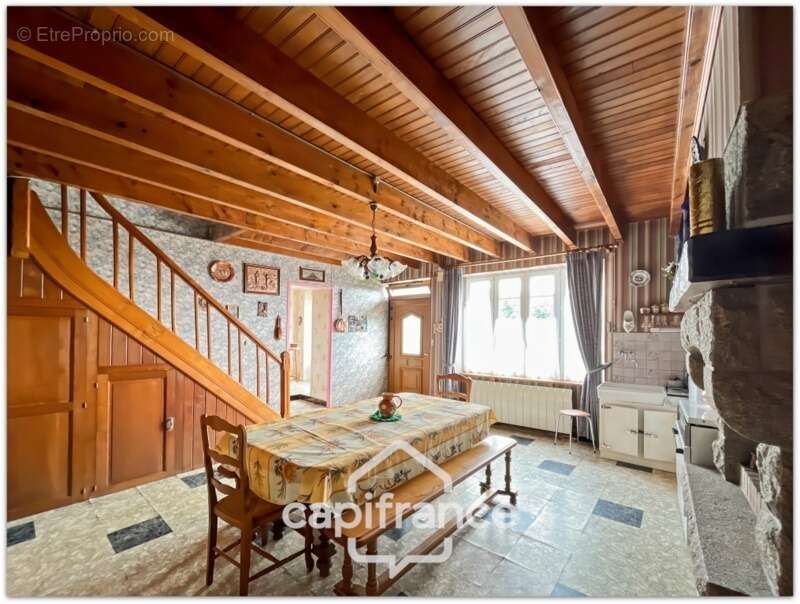 Maison à LA CHAISE-BAUDOUIN