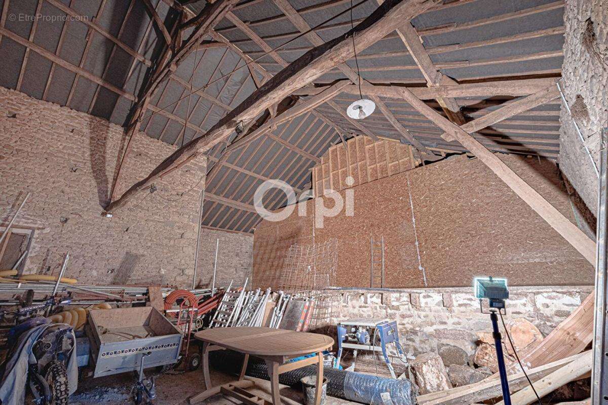 Maison à JABREILLES-LES-BORDES