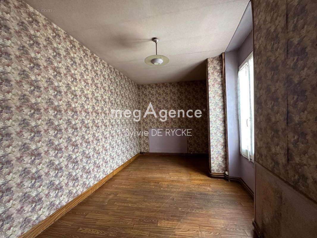 Maison à PONT-SUR-YONNE