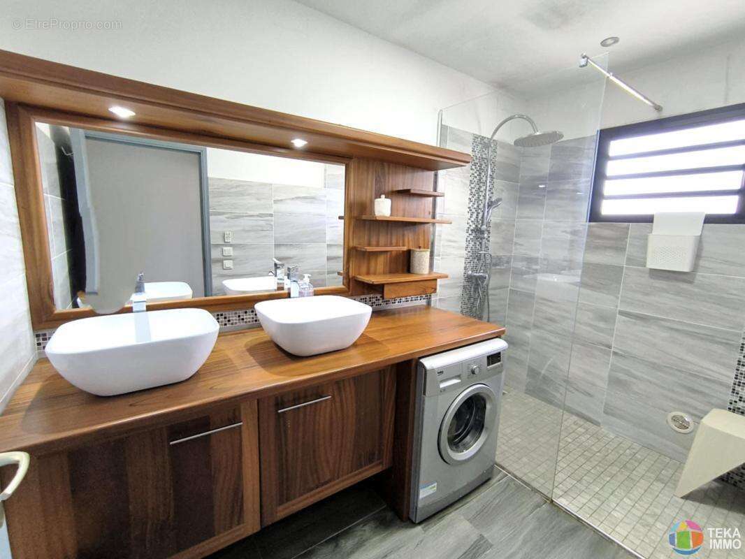 Maison à SAINT-BENOIT