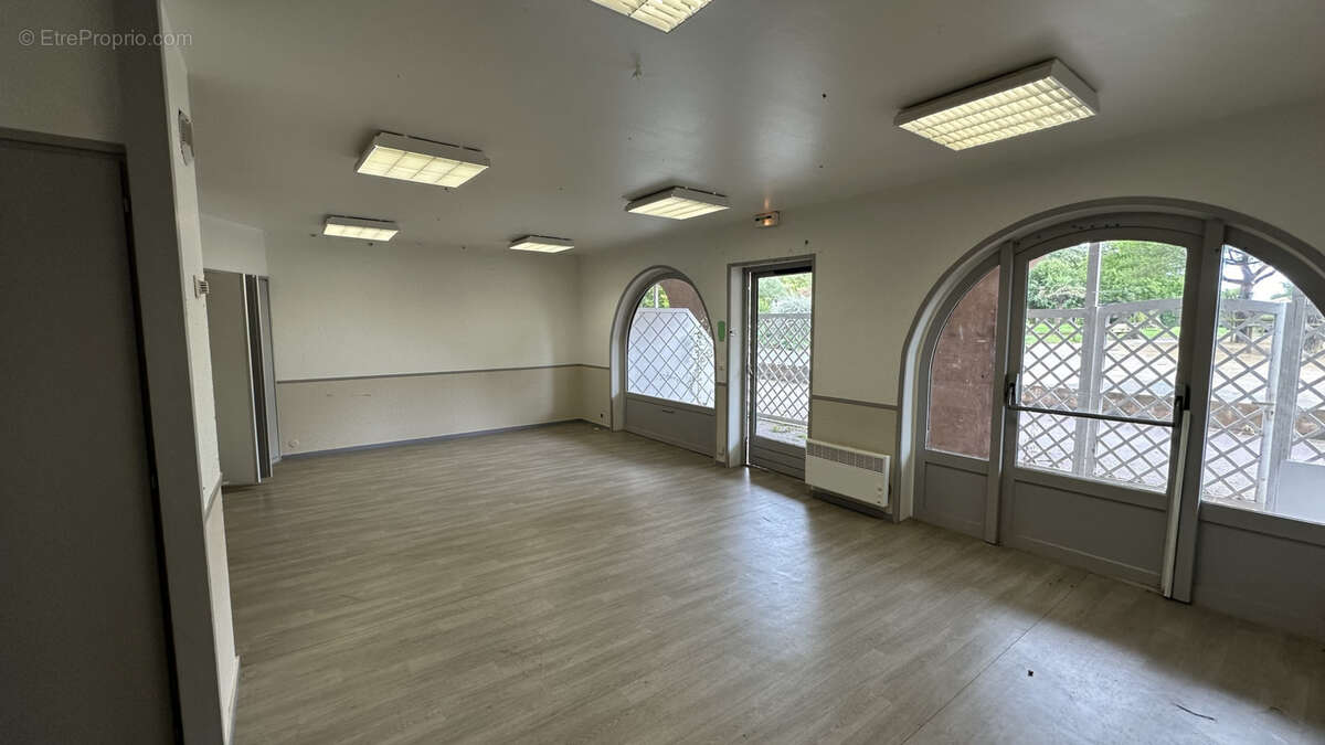 Commerce à TALMONT-SAINT-HILAIRE