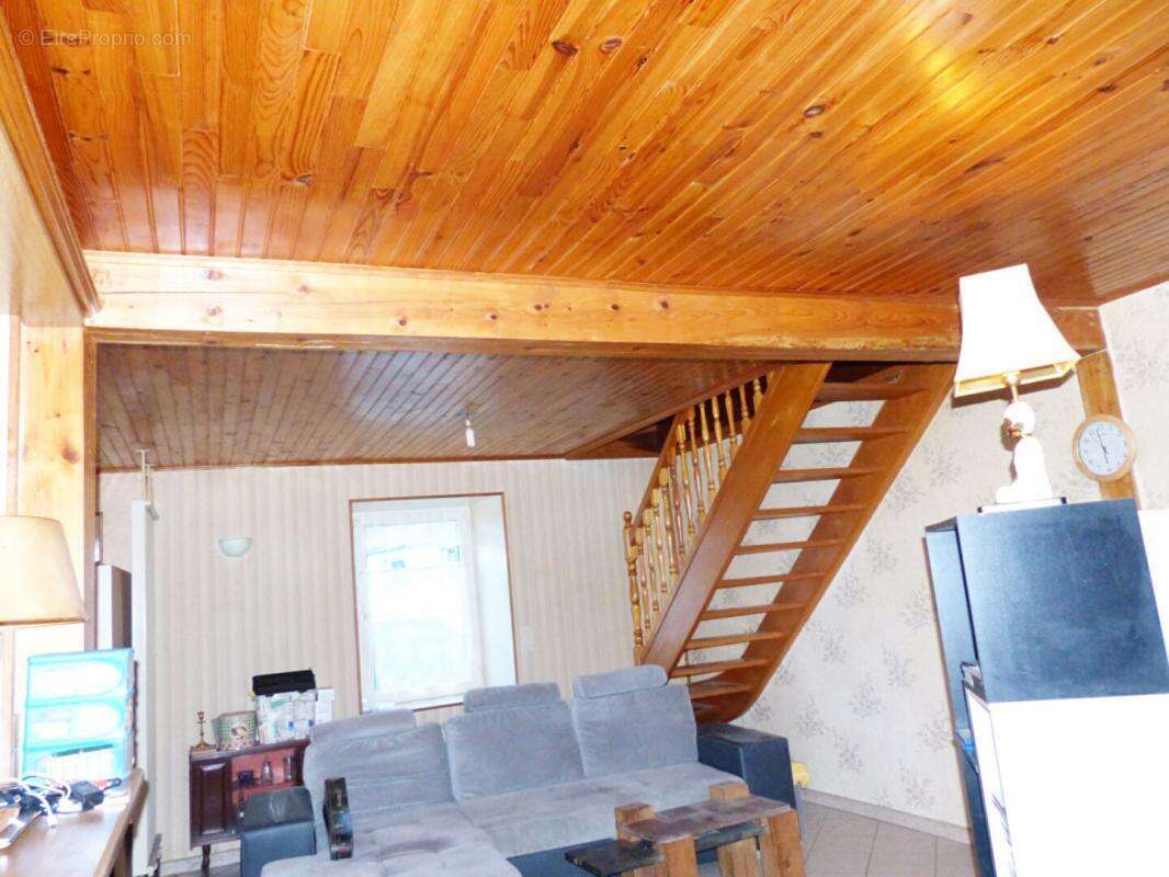 Maison à SAINT-FRONT