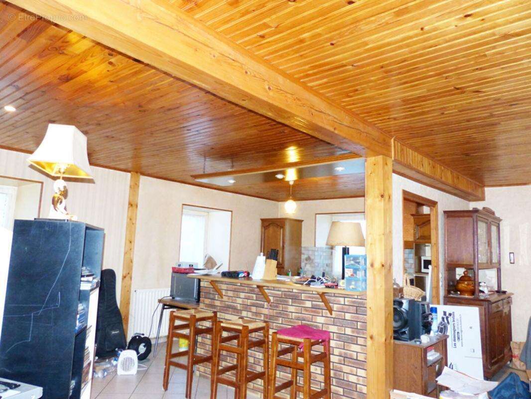 Maison à SAINT-FRONT