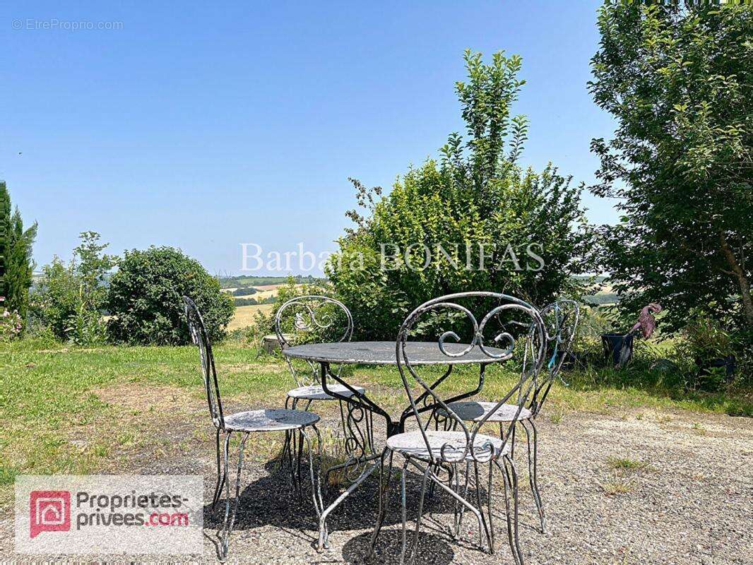 Maison à MONCLAR-DE-QUERCY