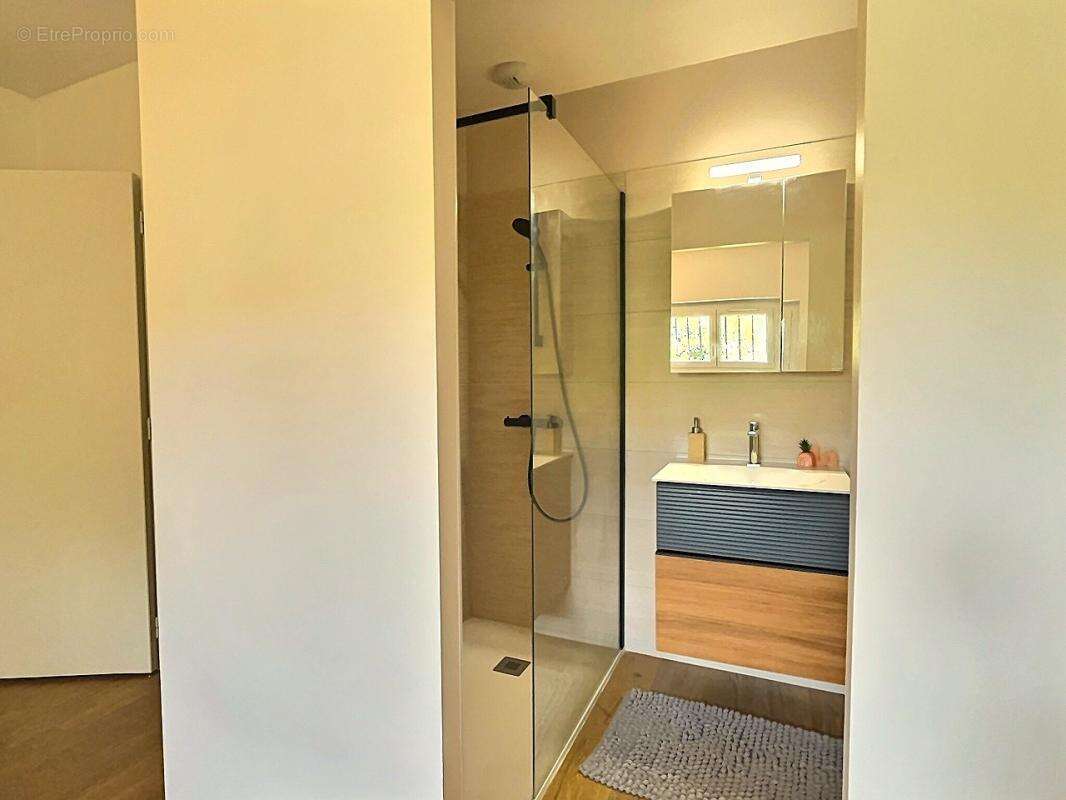 Maison à LE SEQUESTRE