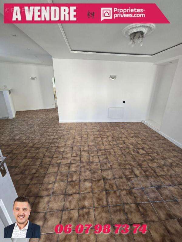 Appartement à MARLE