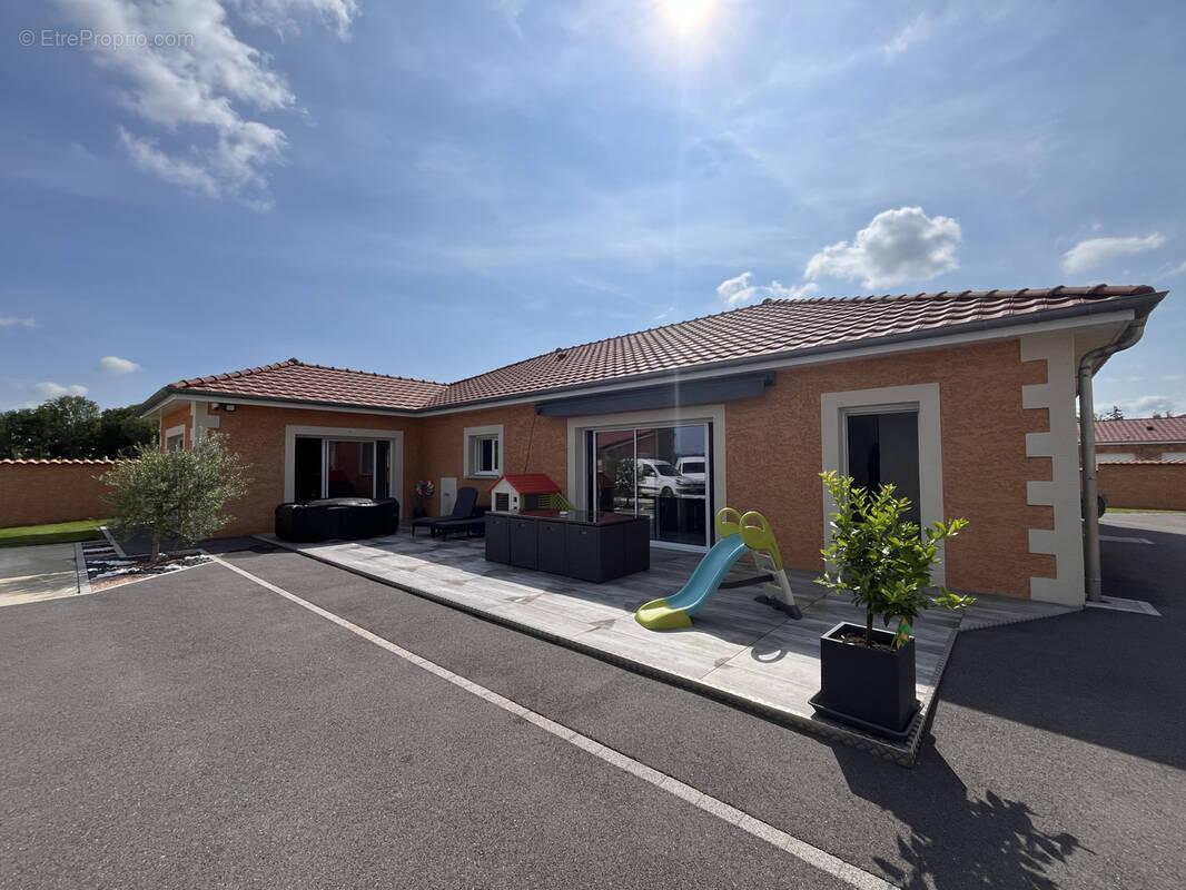 Maison à ALLIANCELLES