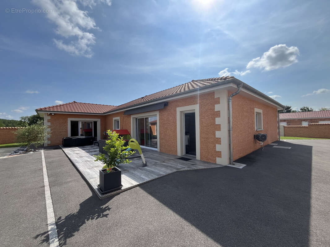 Maison à ALLIANCELLES