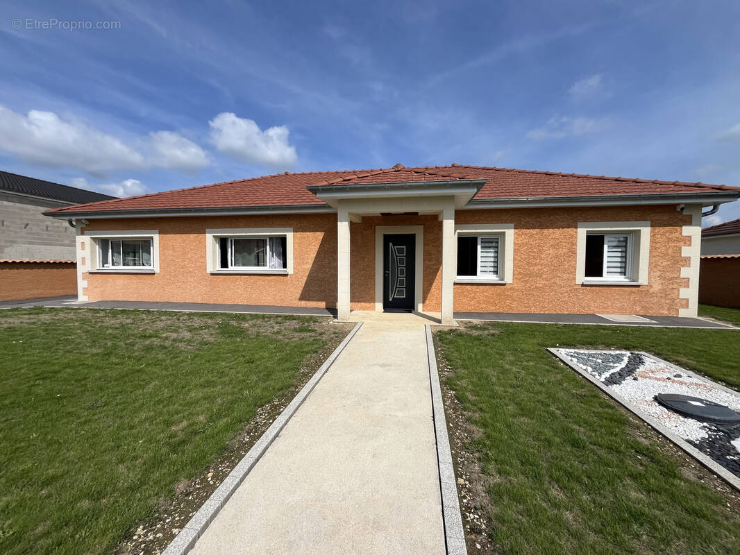 Maison à ALLIANCELLES