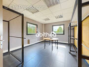 Commerce à COURRIERES