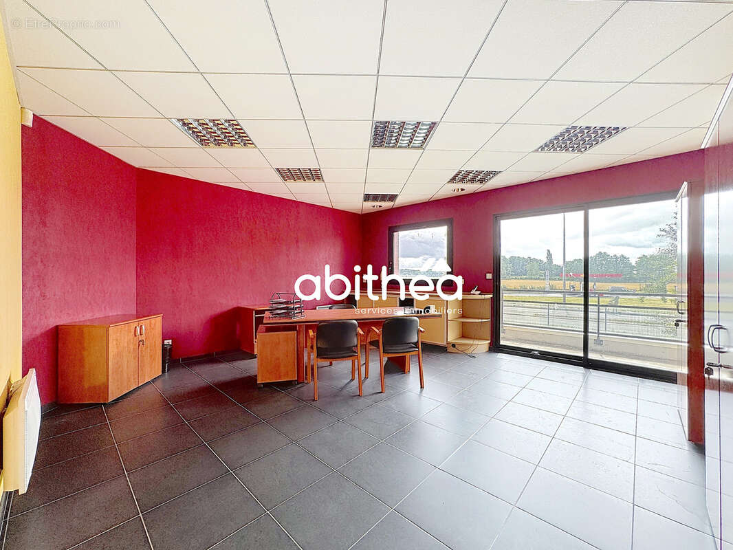 Commerce à COURRIERES