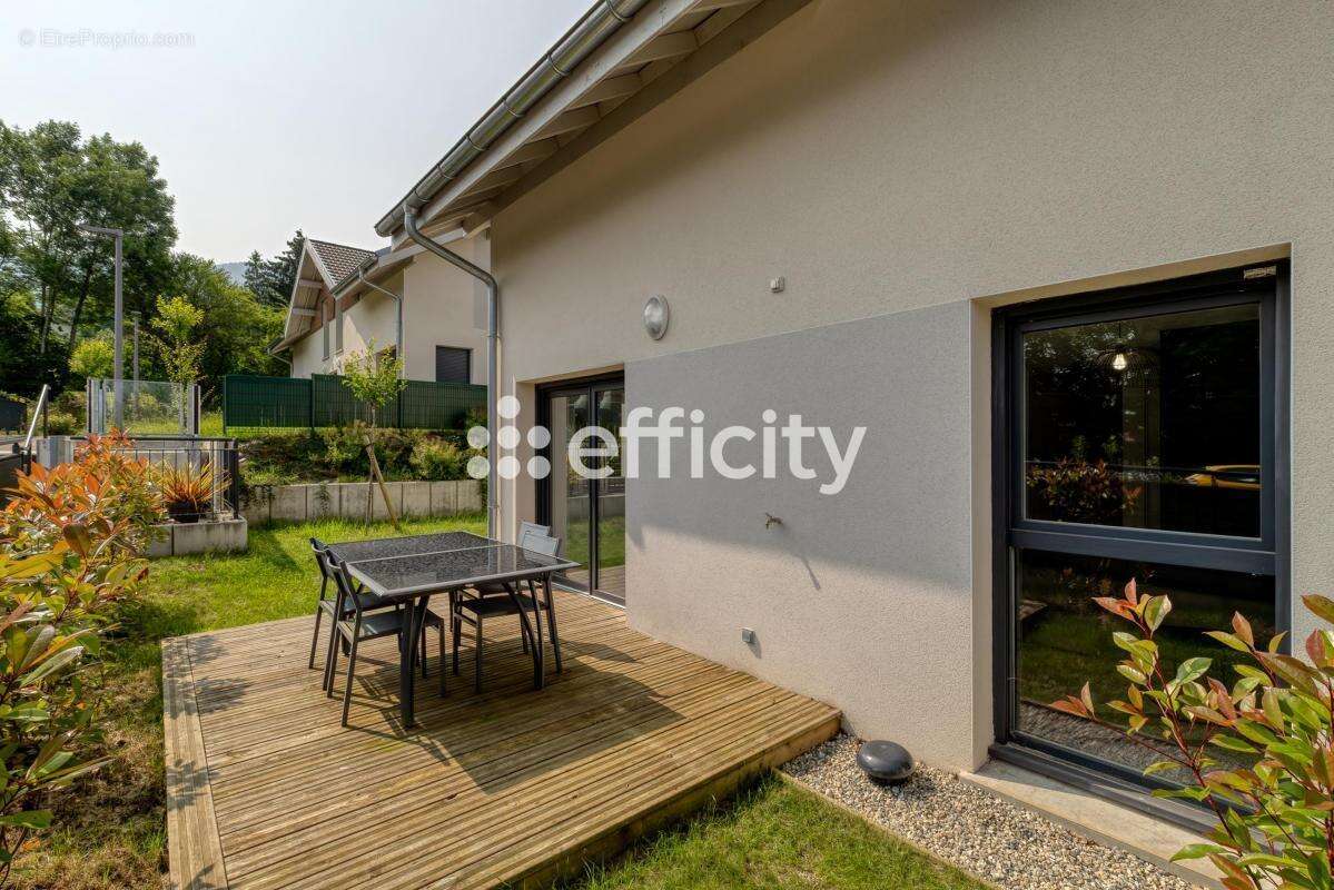 Appartement à GRESY-SUR-AIX