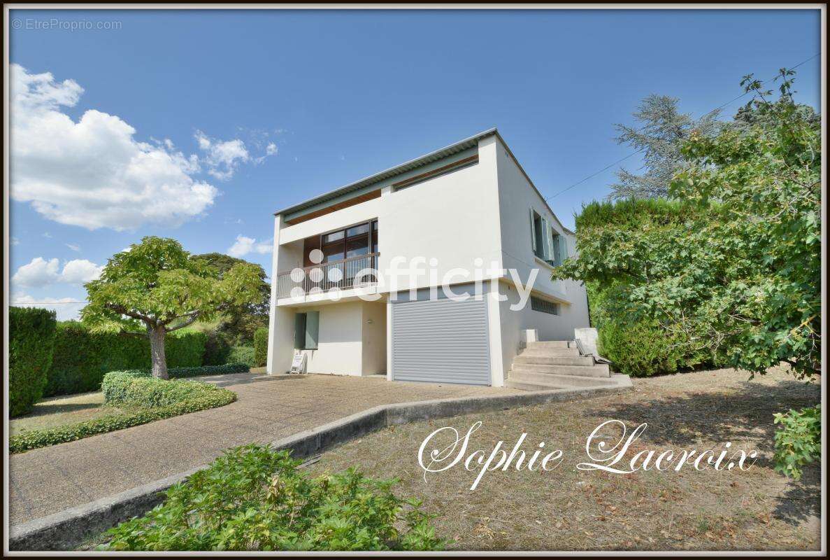 Maison à SALAISE-SUR-SANNE