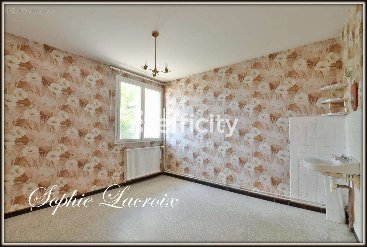 Maison à SALAISE-SUR-SANNE