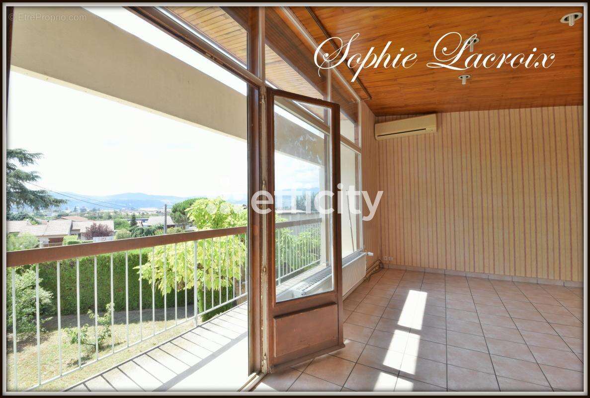 Maison à SALAISE-SUR-SANNE