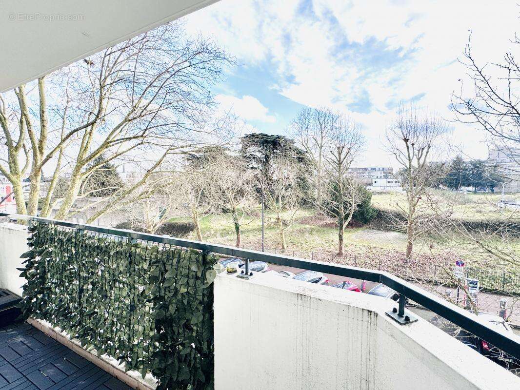 Appartement à CHATILLON