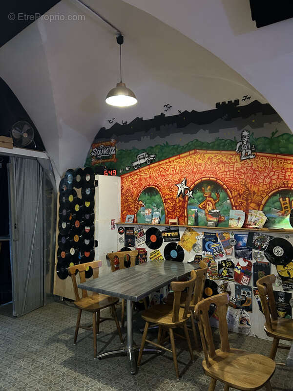 Commerce à SOMMIERES