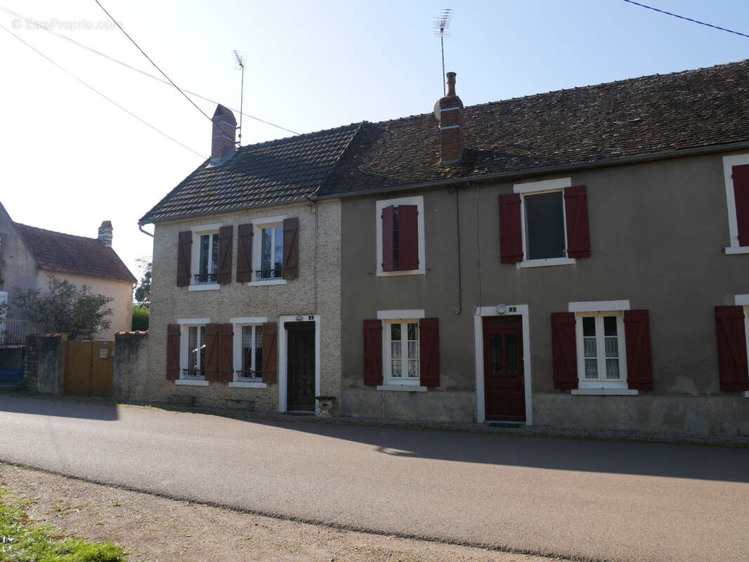Maison à PAZY