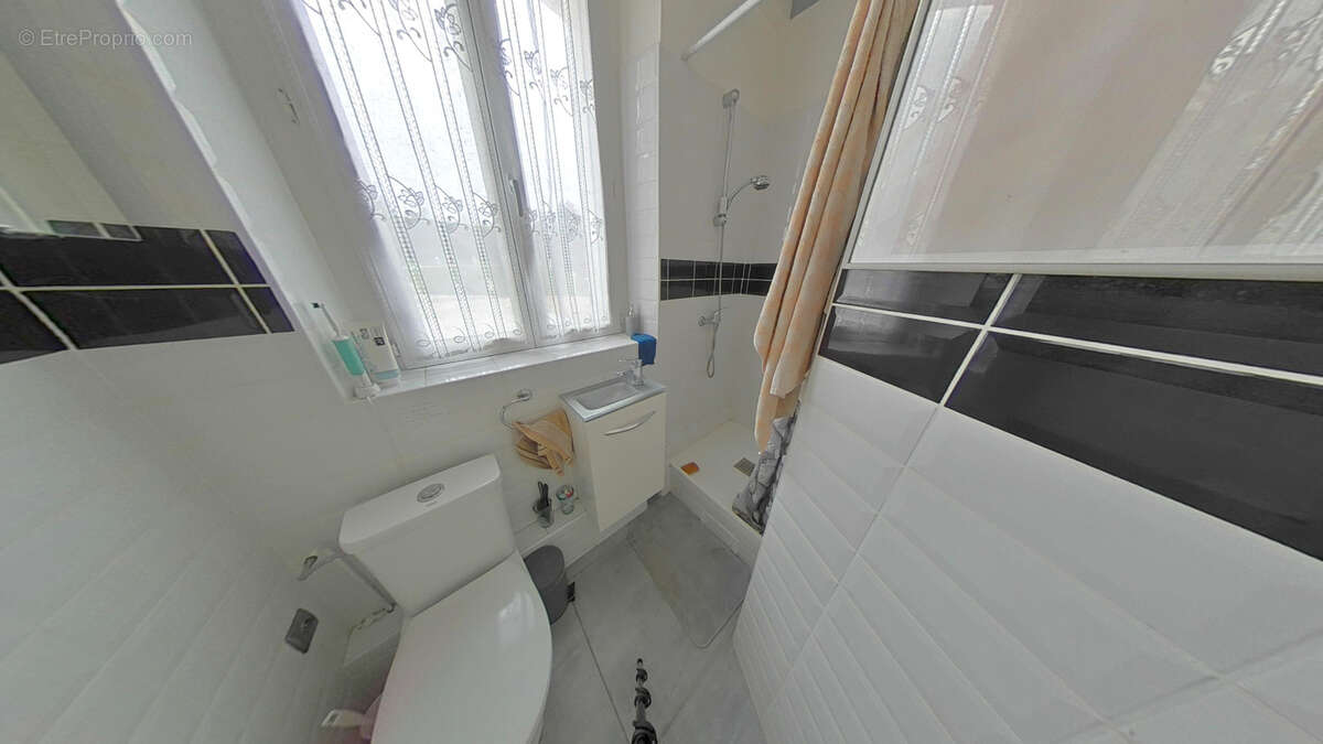 Maison à ARCES-DILO