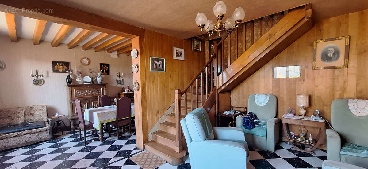 Maison à MALAY-LE-GRAND