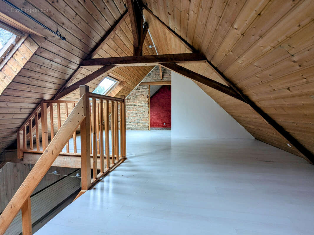 Maison à SAINT-JULIEN-DE-VOUVANTES