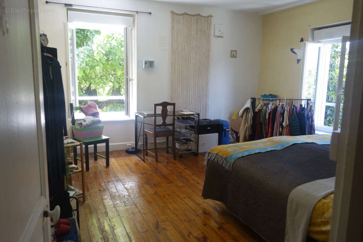 Maison à SAINT-YRIEIX-LA-PERCHE