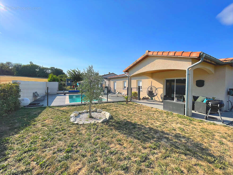 Maison à SAINT-GERVAIS-SUR-ROUBION