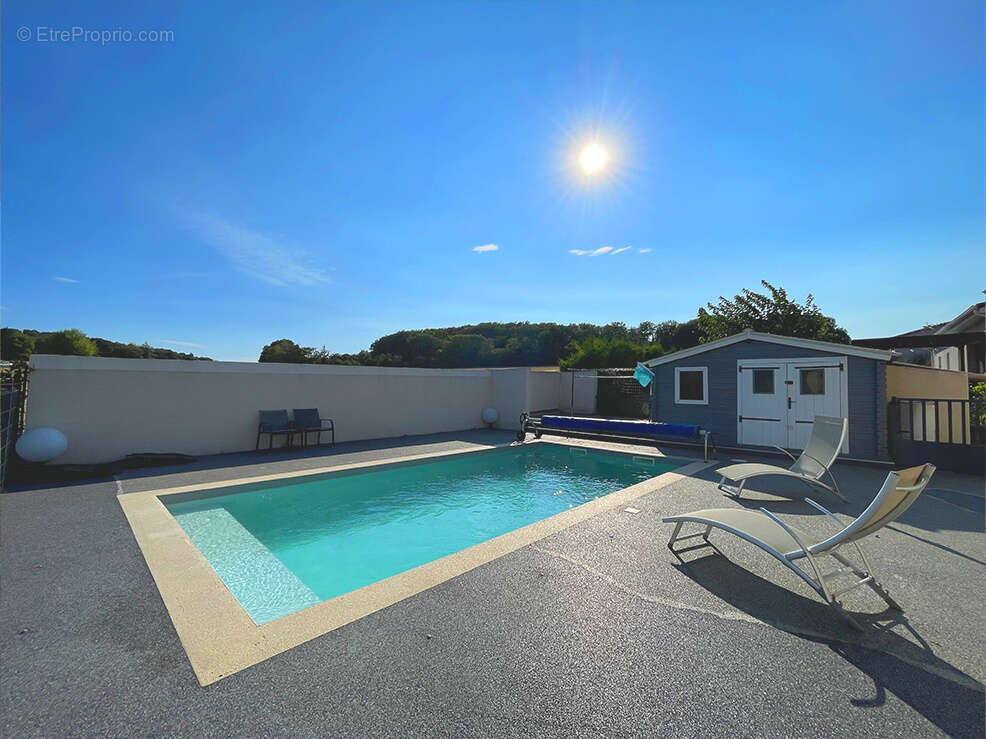 Maison à SAINT-GERVAIS-SUR-ROUBION