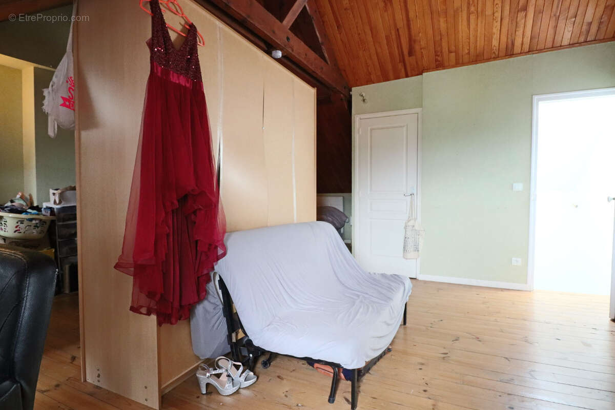 Maison à MURAT-LE-QUAIRE