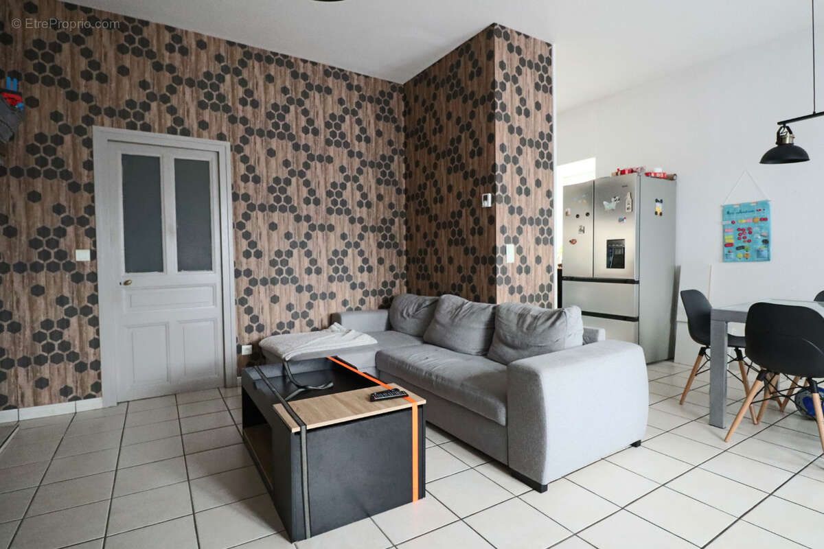 Maison à MURAT-LE-QUAIRE