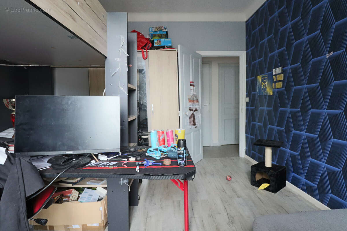 Maison à MURAT-LE-QUAIRE