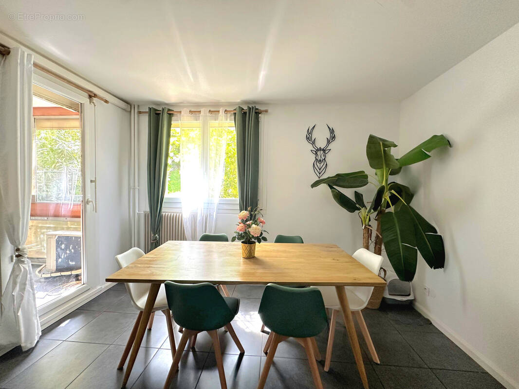 Appartement à MARSEILLE-11E