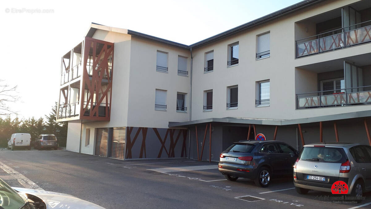 Appartement à REYRIEUX